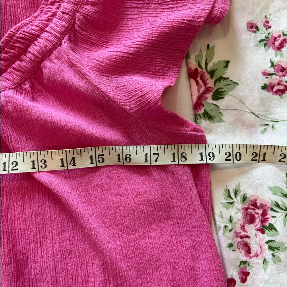 LUCKY BRAND Size Medium Pink Cotton Gauze Flutter Sleeve V-Neck Blouse Top Sz M - Picture 7 of 9